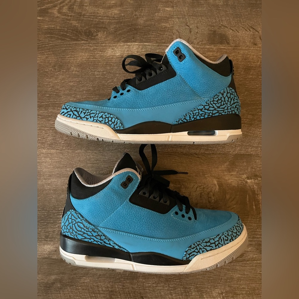 Pre-owned jordan air retro 3